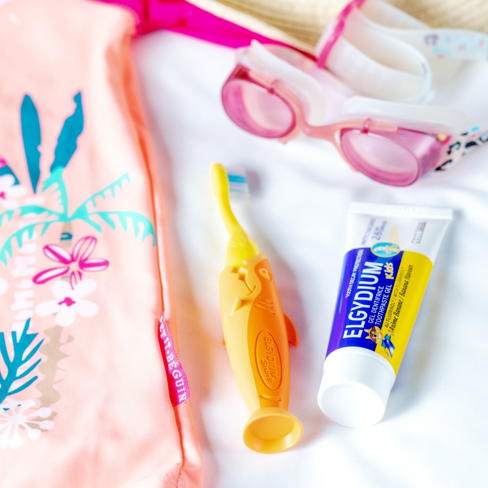 Elgydium Οδοντόβουρτσα για Παιδιά Ηλικίας 2-6 Ετών Shark